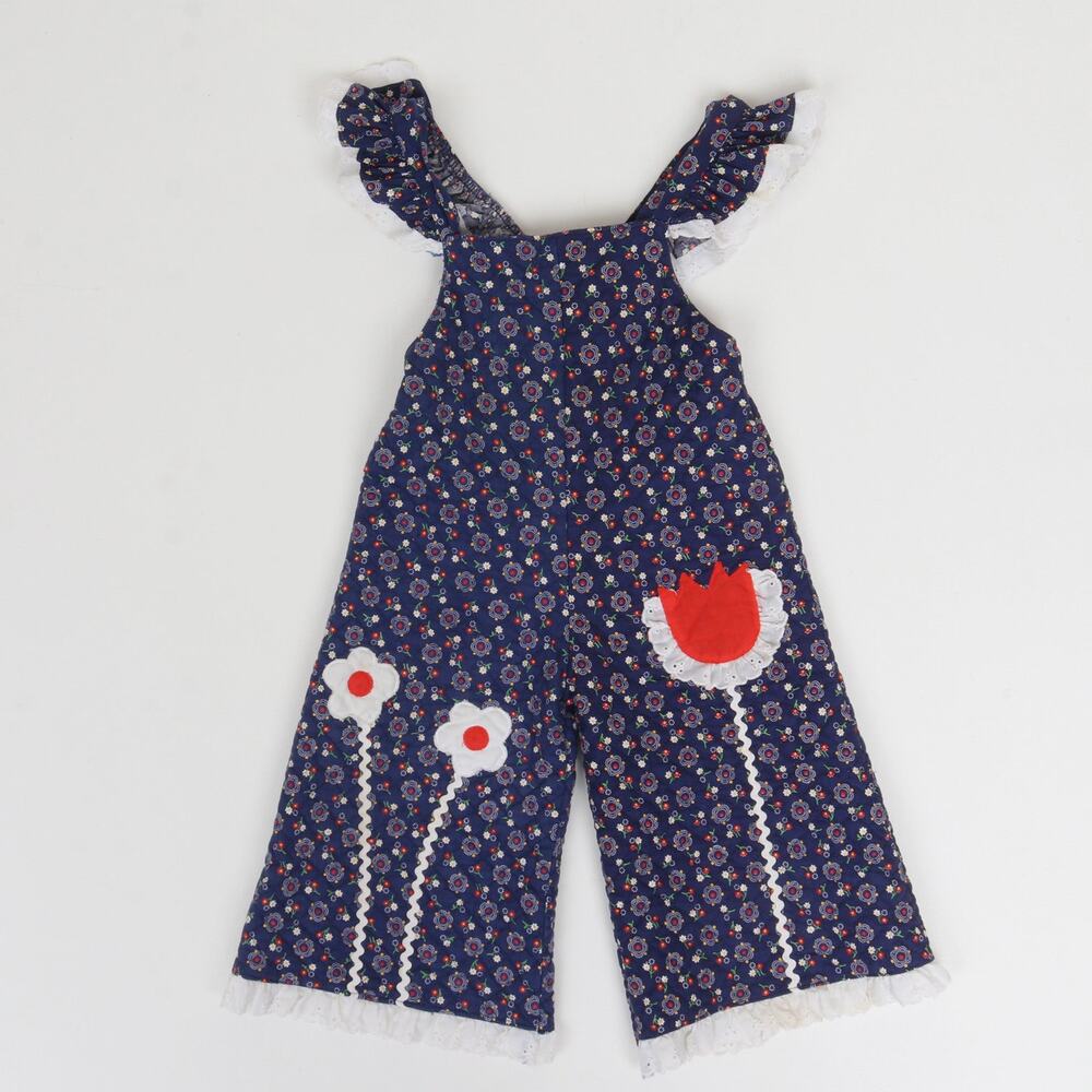 Vintage 1970s Kids Quilted jumpsuit Flower Appliqué Overalls Size 3T